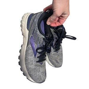 Brooks Adrenaline GTS 19 Womens Running shoes size 7 gray purple